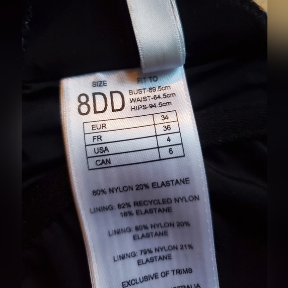 NWOT Seafolly Silk Road Scoop neck bikini top. Paisley.Black, blue. 4 US. DD Cup - Picture 10 of 11